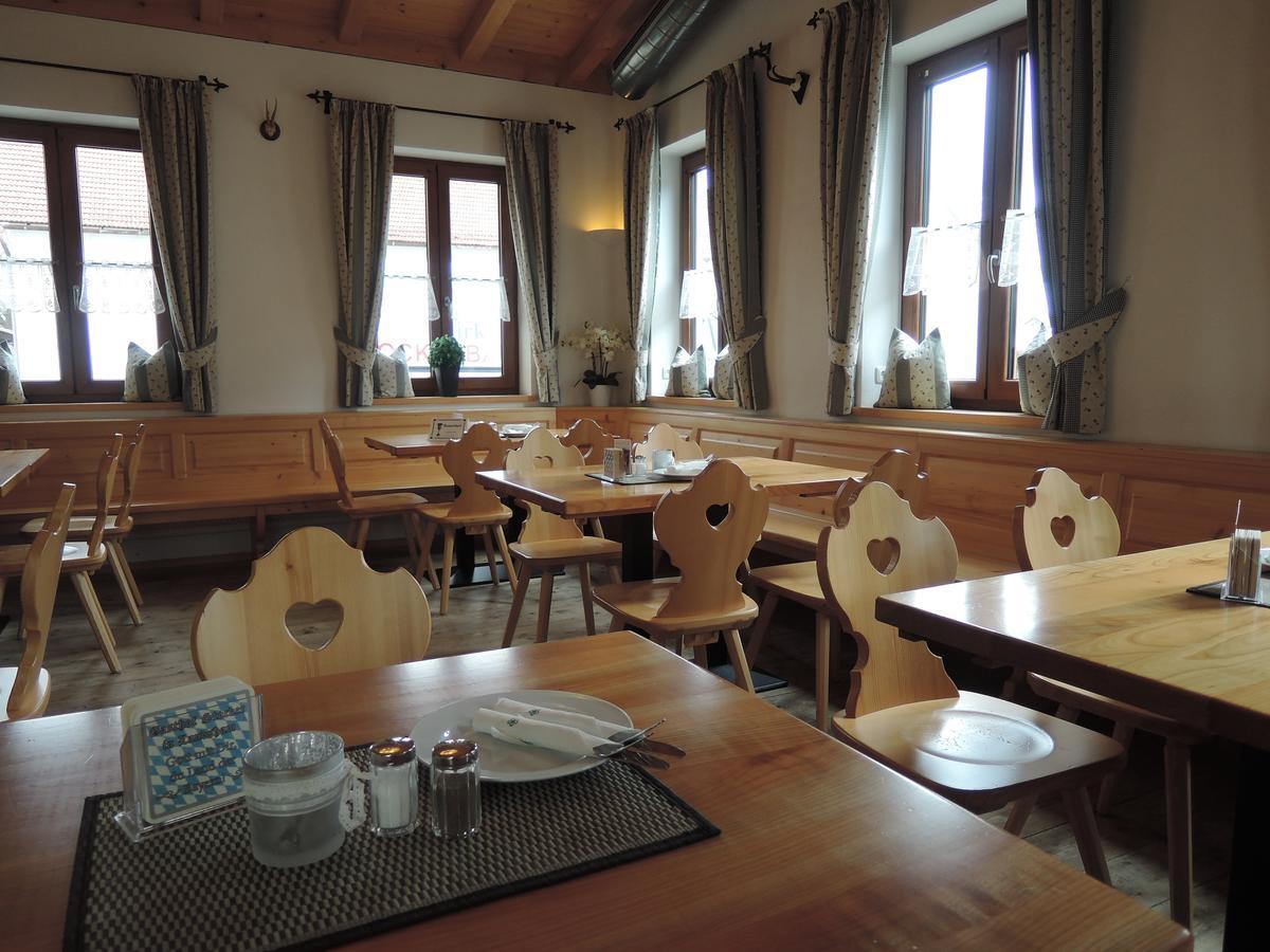 Gasthof Stocker Landsham Rum bild
